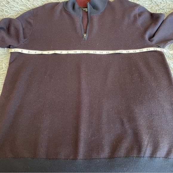 Banana Republic Italian Merino Yarn by Baruffa Quarter
Zip Pull Over Sweater - Picture 10 of 11